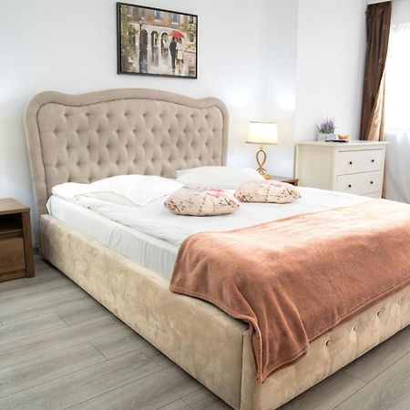 Casa Alis Hotell Oradea Eksteriør bilde