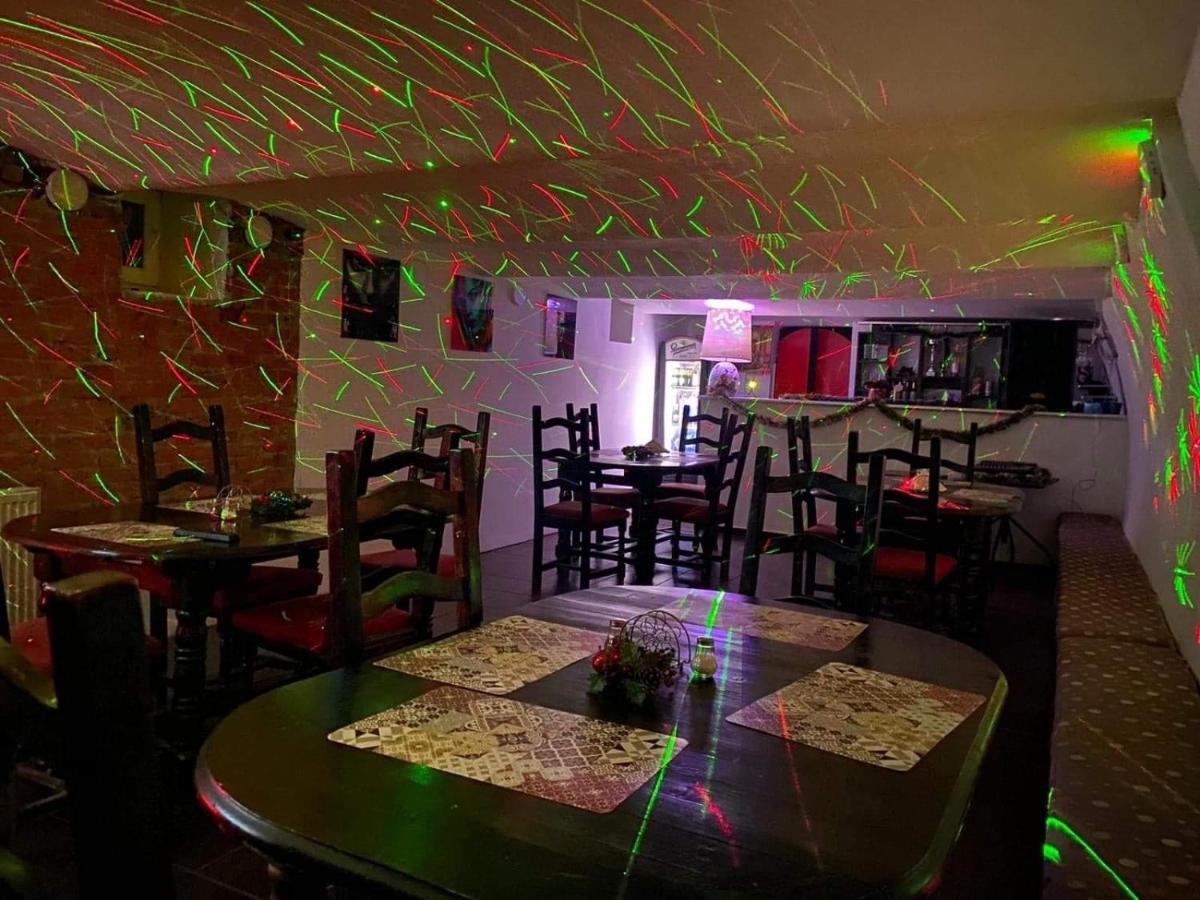 Casa Alis Hotell Oradea Eksteriør bilde
