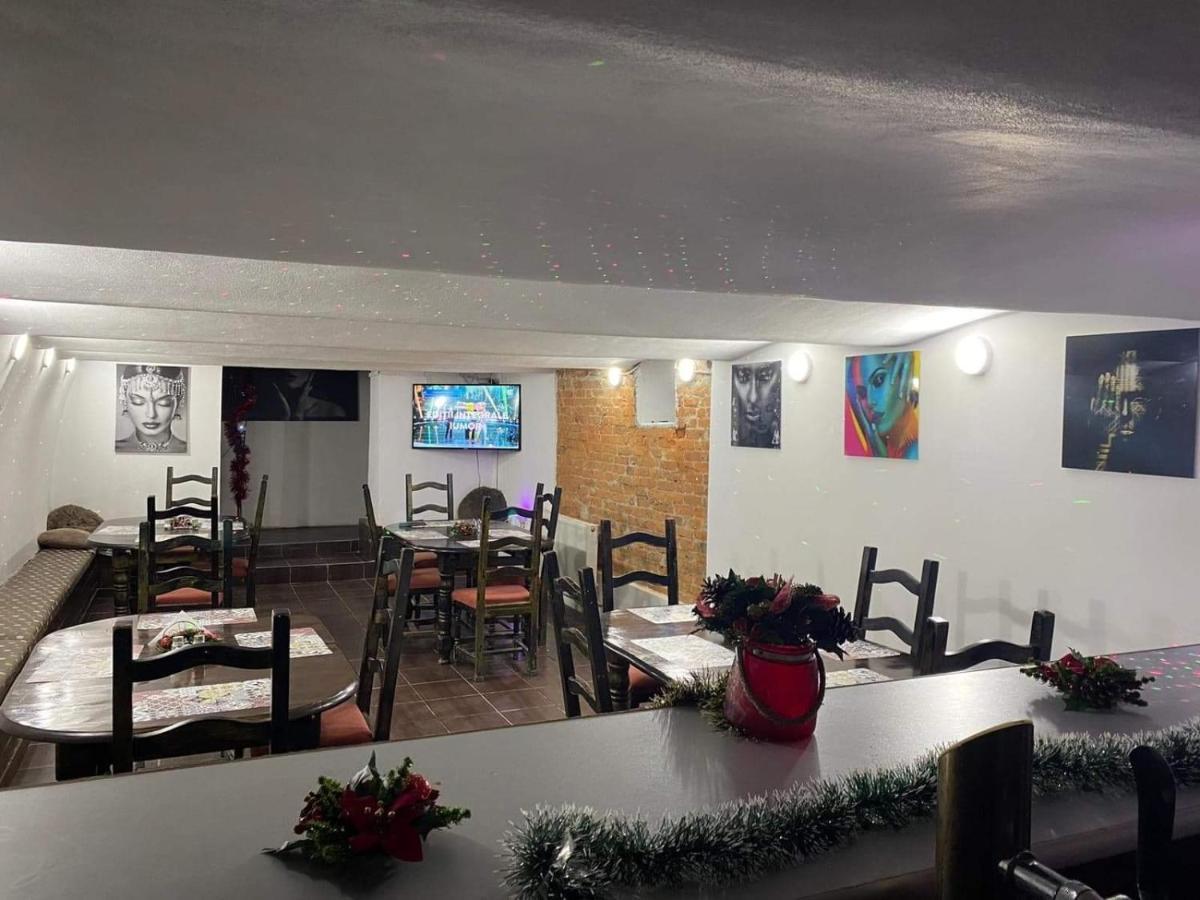 Casa Alis Hotell Oradea Eksteriør bilde