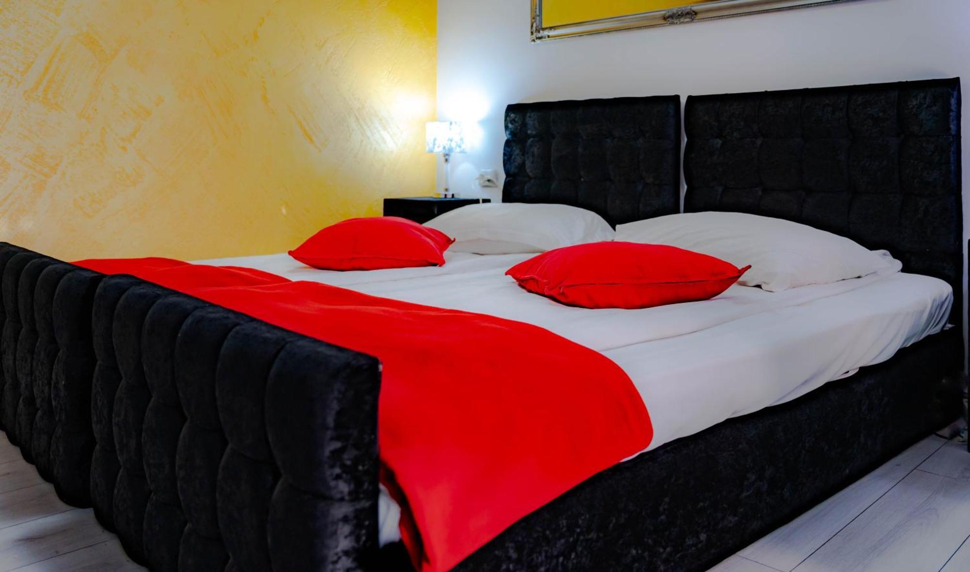 Casa Alis Hotell Oradea Eksteriør bilde